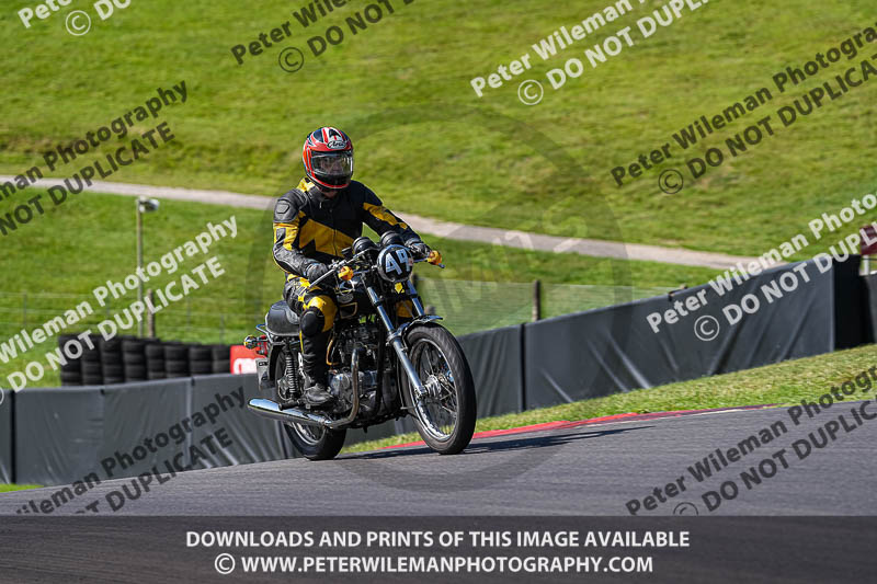 Vintage motorcycle club;eventdigitalimages;mallory park;mallory park trackday photographs;no limits trackdays;peter wileman photography;trackday digital images;trackday photos;vmcc festival 1000 bikes photographs